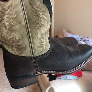 Laredo Cowboy Boots. Barely worn. Size 12